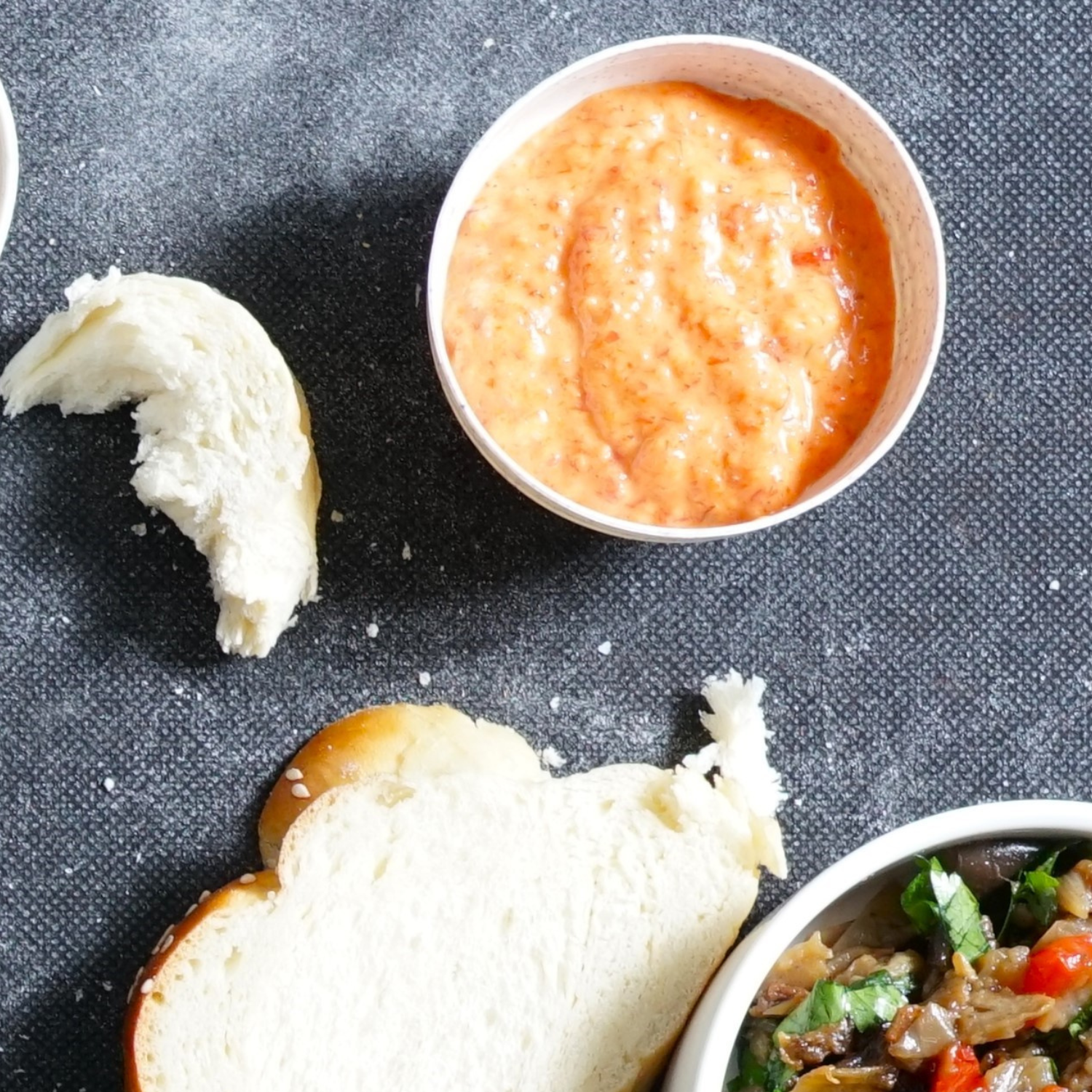 YT- Roasted pepper garlic dip